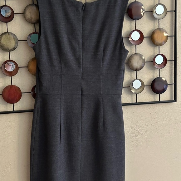 Banana Republic Sleeveless Dress - Picture 2 of 4